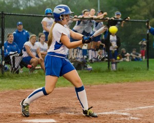 Jordyn Fiske&#8217;s bat meets the ball.